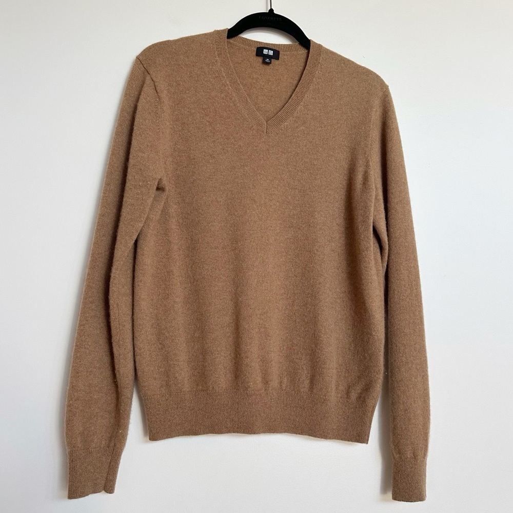 UNIQLO Camel Brown Tan 100% Cashmere V Neck Pullover Sweater Size XS